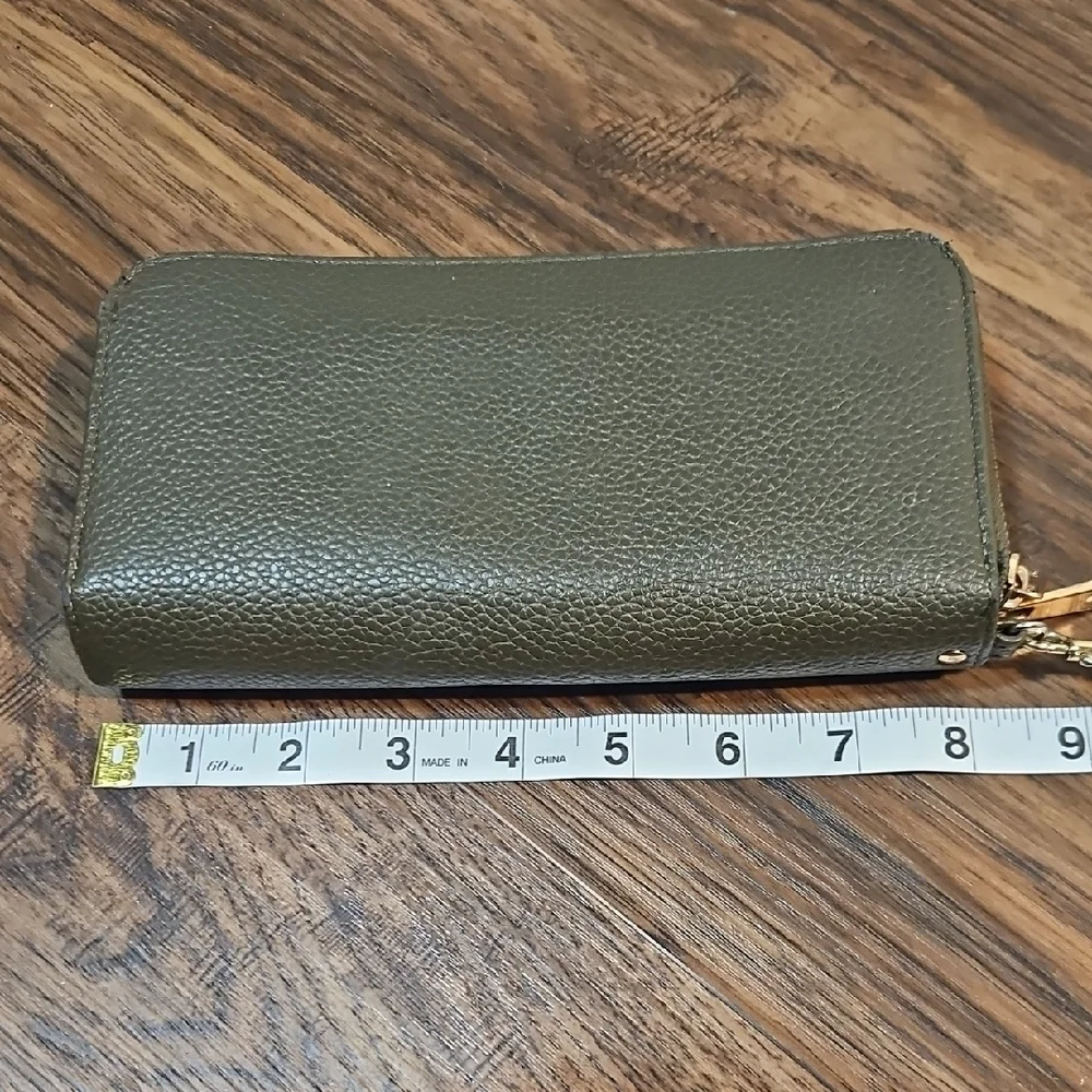 A New Day Green/Gray Doublwe Zip Wristlet Wallet